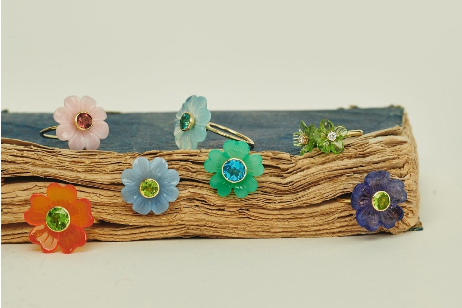 初上陸｜オランダ発ジュエリー「ソフィージョアン」日本上陸、“カラフルな花”のリングなどロンハーマン限定で