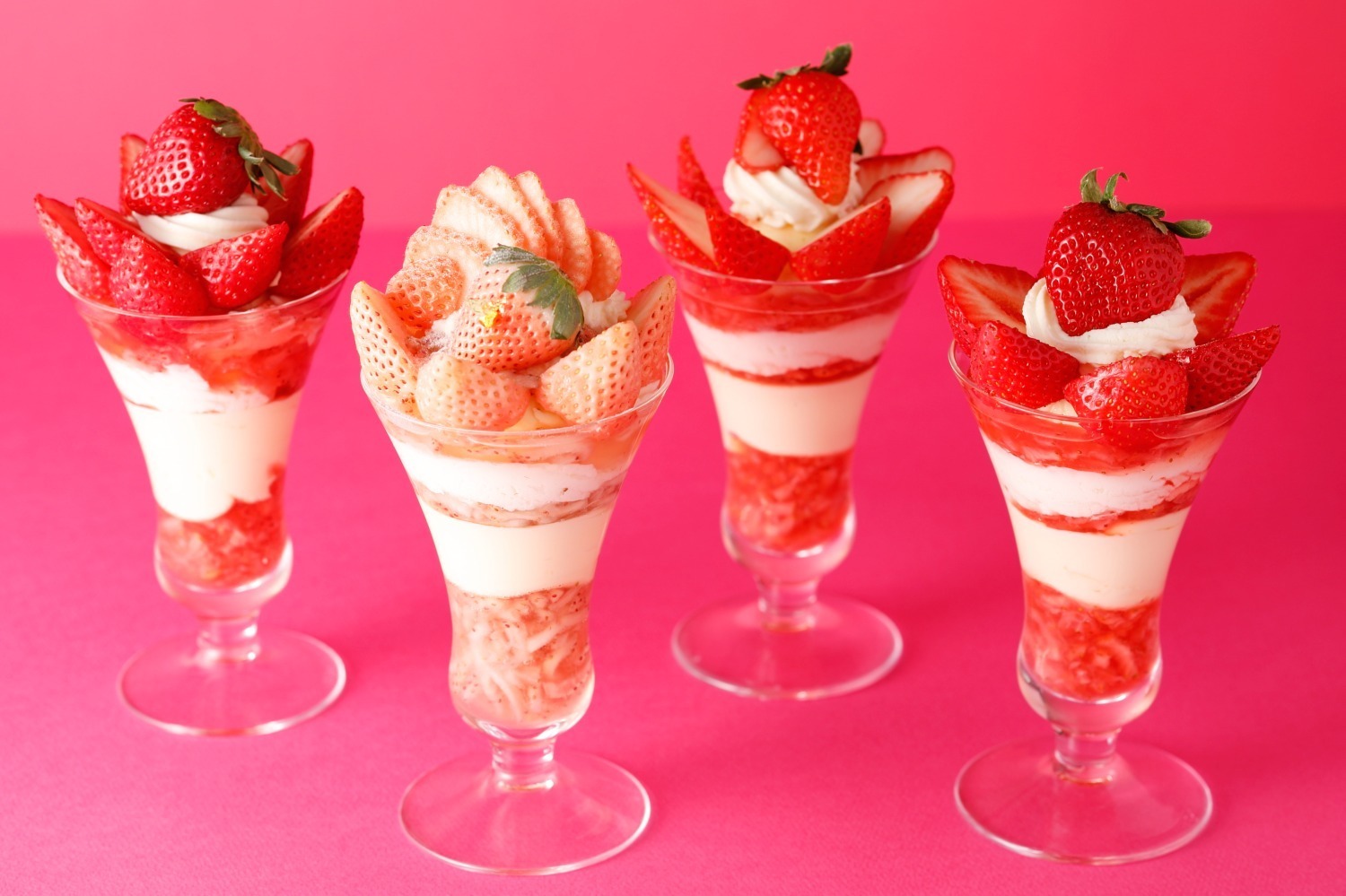 資生堂パーラー サロン・ド・カフェ ラゾーナ川崎店、白いちご「淡雪」や「あまおう」使用の贅沢苺パフェ