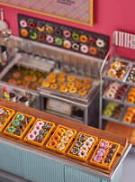 「ドールハウスフェア2025」福岡・博多阪急で、“本物さながら”1/12サイズのミニチュア作品が集結｜写真2