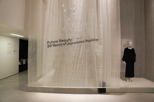 ロンドンで開催、日本のファッション30年を回顧する「Future Beauty」展プレビュー速報！！ | 写真
