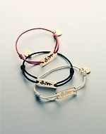 「2025年春ジュエリー＆アクセサリー」おしゃれな新作ネックレスやリング、ご褒美ハイブランドピアス｜写真29