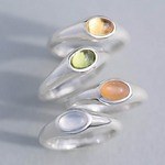 「2025年春ジュエリー＆アクセサリー」おしゃれな新作ネックレスやリング、ご褒美ハイブランドピアス｜写真8