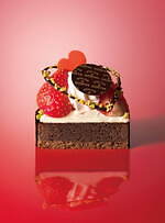 アトリエ ドゥ ゴディバ25年バレンタイン、あまおう苺のタルトやとろけるチョコのキューブ型ケーキ｜写真4