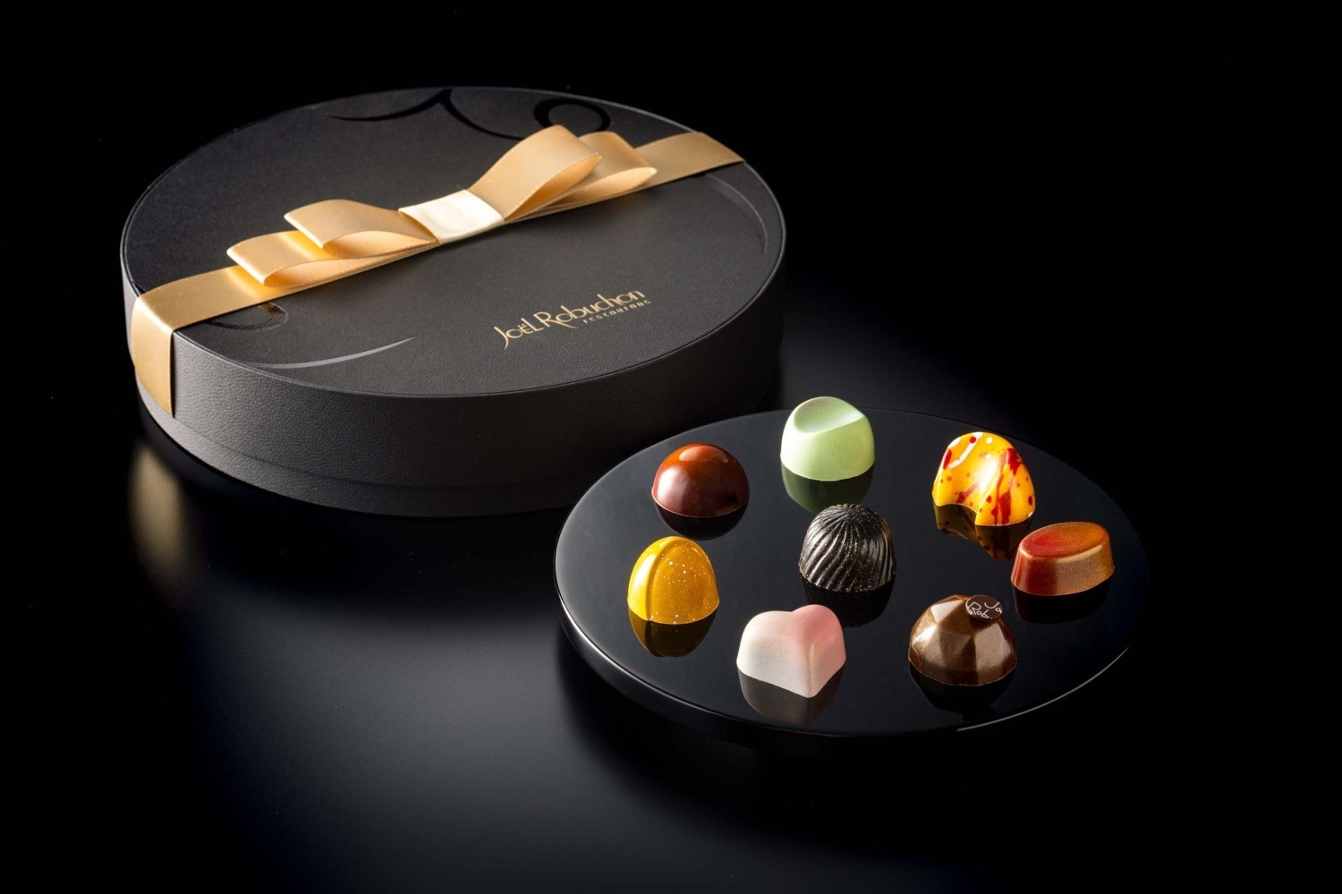 ジョエル・ロブション25年バレンタイン、フランスのお酒を使用した“旅するボンボンショコラ”