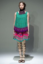 スナオクワハラ（sunaokuwahara)、2011年春夏コレクション｜写真7