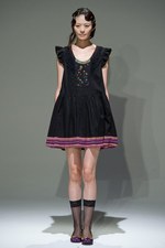 スナオクワハラ（sunaokuwahara)、2011年春夏コレクション｜写真17