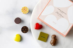 オークラ東京×ピエール マルコリーニ25年バレンタイン、“真っ赤なハートチョコ”入り限定ボックス｜写真2