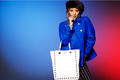 ローラ×レベッカミンコフ、100個限定トートバッグ発売！