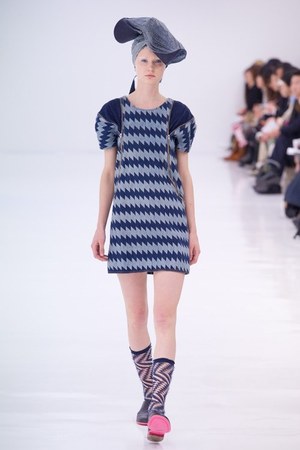 デニムに挑戦！ミントデザインズ(mint designs)、2011年春夏コレクション"Almost Blue"｜写真1