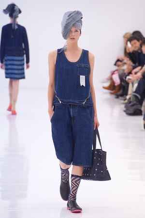 デニムに挑戦！ミントデザインズ(mint designs)、2011年春夏コレクション"Almost Blue"｜写真6