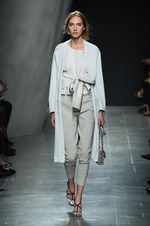 ボッテガ・ヴェネタ 2015年春夏コレクション - 華やかなダンサーたちの、美しい自然体な素顔｜写真5