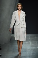 ボッテガ・ヴェネタ 2015年春夏コレクション - 華やかなダンサーたちの、美しい自然体な素顔｜写真7