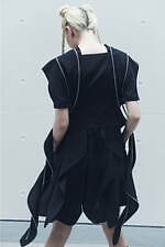 リミ フゥ2025年春夏コレクション - ジグザグラインが生む抜け感と立体シルエット｜写真15