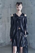 リミ フゥ2025年春夏コレクション - ジグザグラインが生む抜け感と立体シルエット｜写真25