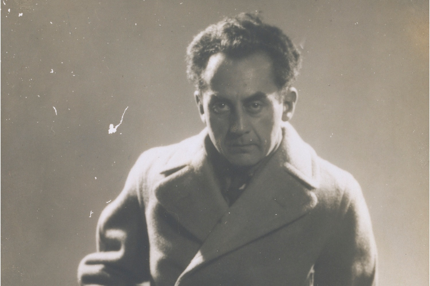 美術館｜マン・レイ“愛すべき人間性”に光をあてる展覧会「愛しのマン・レイ」東京富士美術館で