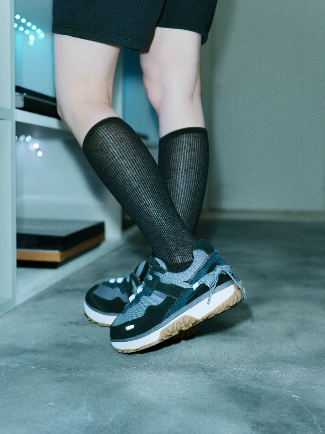 アグ(UGG) レトロファイ ロー｜写真18