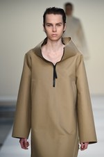 マルニ 2015年春夏コレクション - 構築性と色彩が織りなす、“意思”のあるフェミニティ｜写真12