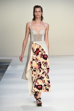 マルニ 2015年春夏コレクション - 構築性と色彩が織りなす、“意思”のあるフェミニティ｜写真87