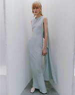 カナコ サカイ“ドレープ織りなす”スカーフ付きジャケットやレース×サテンのオーバーサイズシャツなど｜写真6