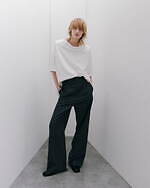 カナコ サカイ“ドレープ織りなす”スカーフ付きジャケットやレース×サテンのオーバーサイズシャツなど｜写真7