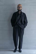 レインメーカー“陶磁器や彫刻”に着想、立体フォルムのジャケット＆ニットシャツなど｜写真12