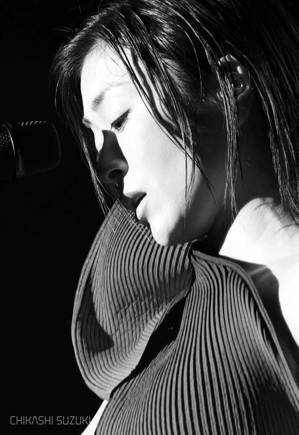 宇多田ヒカルのライブ写真集「NINE STORIES」森山大道やホンマ