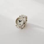 指輪感覚で身につけるモコのミニチュア指時計、インデックスが