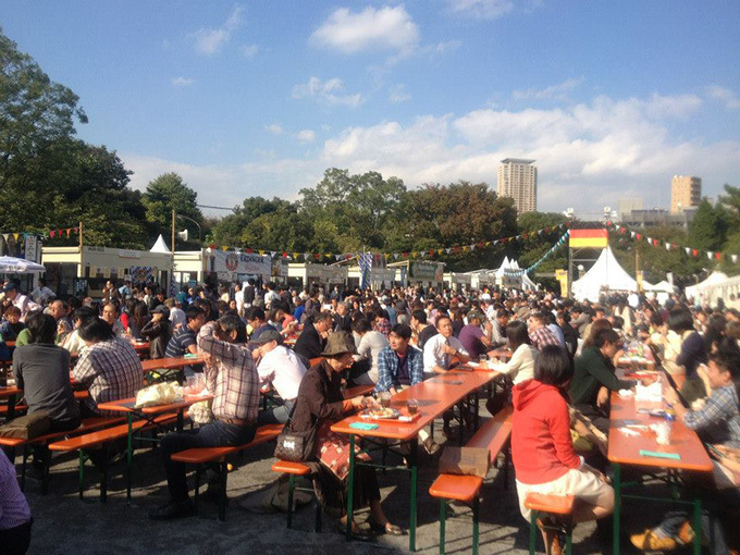「ドイツフェスティバル 2014」都立青山公園で開催！ビールやソーセージなど｜写真1