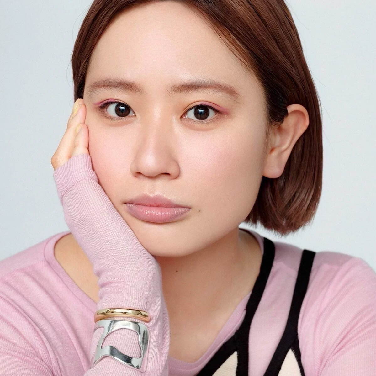 トーン(コスメ)(to/one) 透け乳白色パケ｜写真29