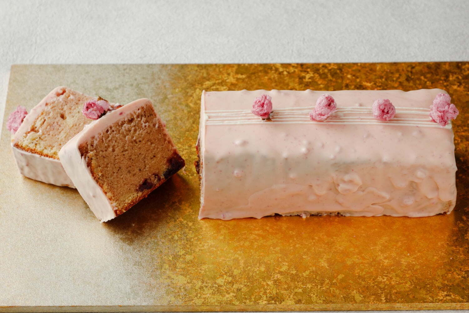 桜スイーツ｜ロク キョウト春限定スイーツ「桜パウンドケーキ」“桜×チェリージャム”の甘じょっぱい味わい