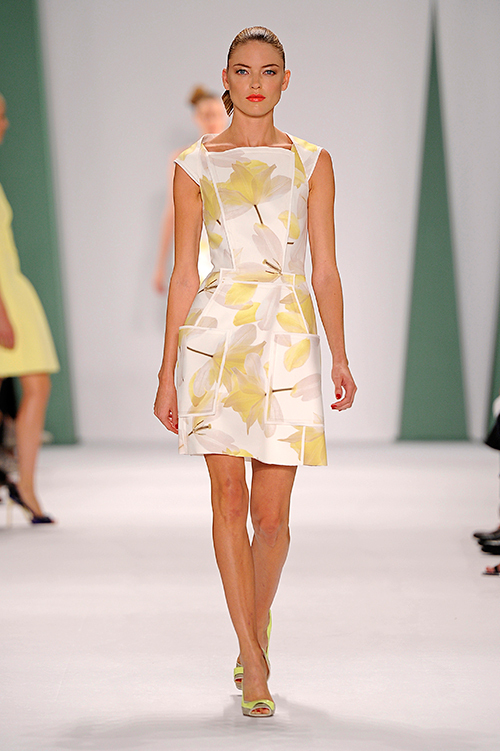 キャロリーナ ヘレラ 2015年春夏<span>コレクション</span> - 写真15