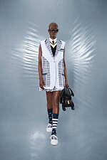 トム ブラウン 2025年春夏ウィメンズコレクション - 再解釈されたテーラリング｜写真23