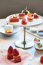 ザ・リッツ・カールトン東京「ストロベリー アフタヌーンティー」苺のパンナコッタ＆ショートケーキ｜写真2
