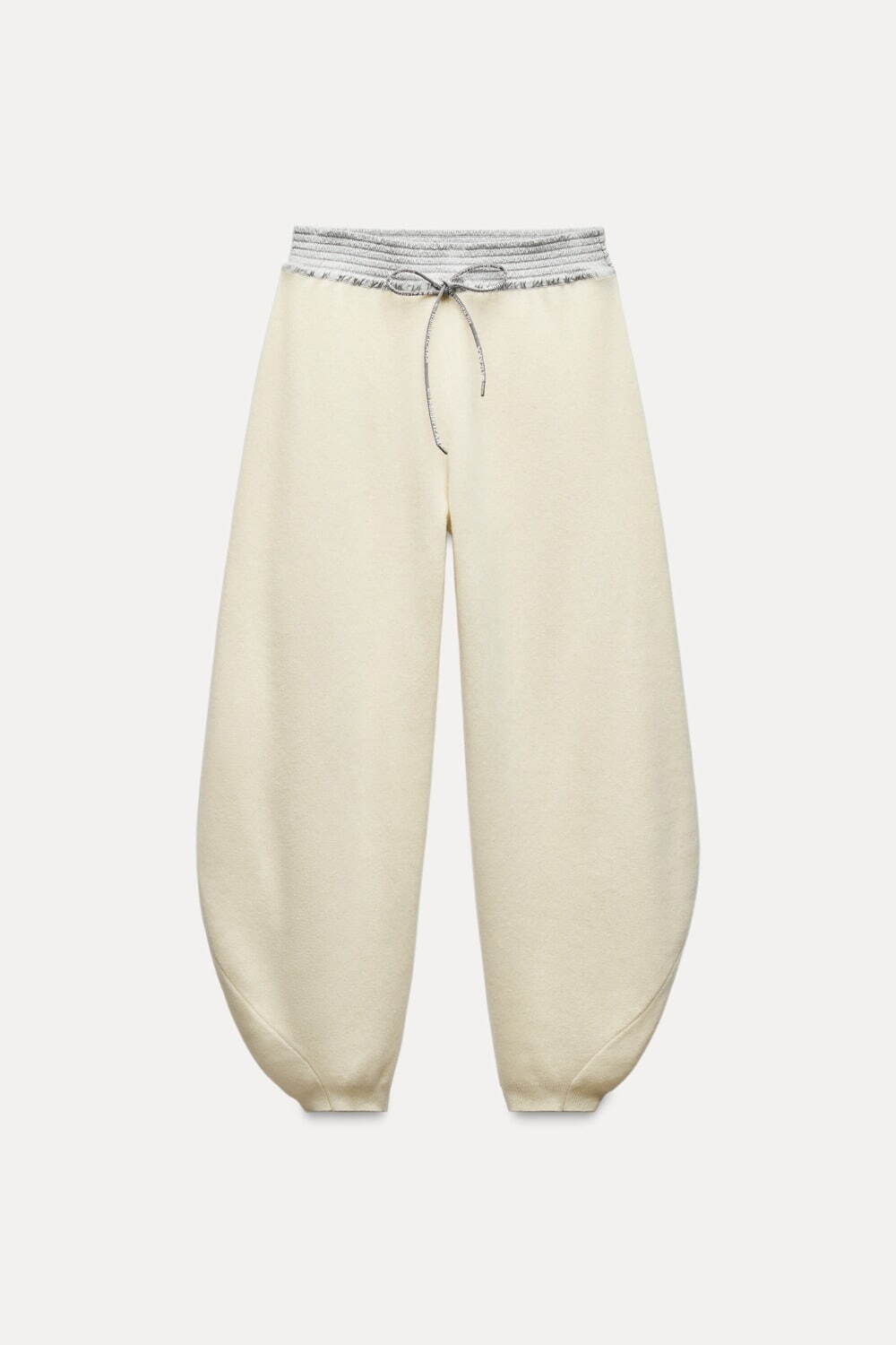 ZARA×アンドワンダー初のウィメンズウェア、中綿ロングコート