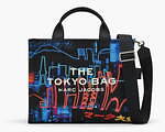 マーク ジェイコブス「ザ トート バッグ」東京やNYのネオン街 マーク ジェイコブス「ザ トート バッグ」東京やNYのネオン街