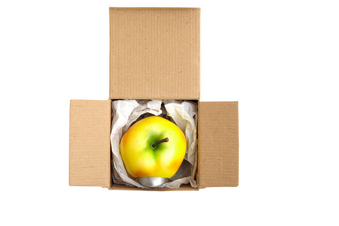 マーク ジェイコブスの本屋×アンダーカバー×メディコム・トイ、世界300個限定のリンゴ型ライト登場｜写真4