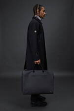 デサント オルテライン×ジョウンド、“くすみブルー”差し色の高耐水パーカ＆ロングコート｜写真55