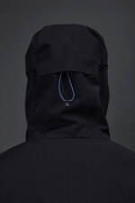 デサント オルテライン×ジョウンド、“くすみブルー”差し色の高耐水パーカ＆ロングコート｜写真29