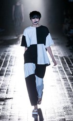 イクミ(IKUMI) 白 黒｜写真24