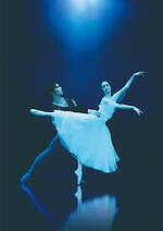 東京バレエ団が名作『ジゼル』上野で上演、死後の世界で愛を貫くラブストーリー｜写真1