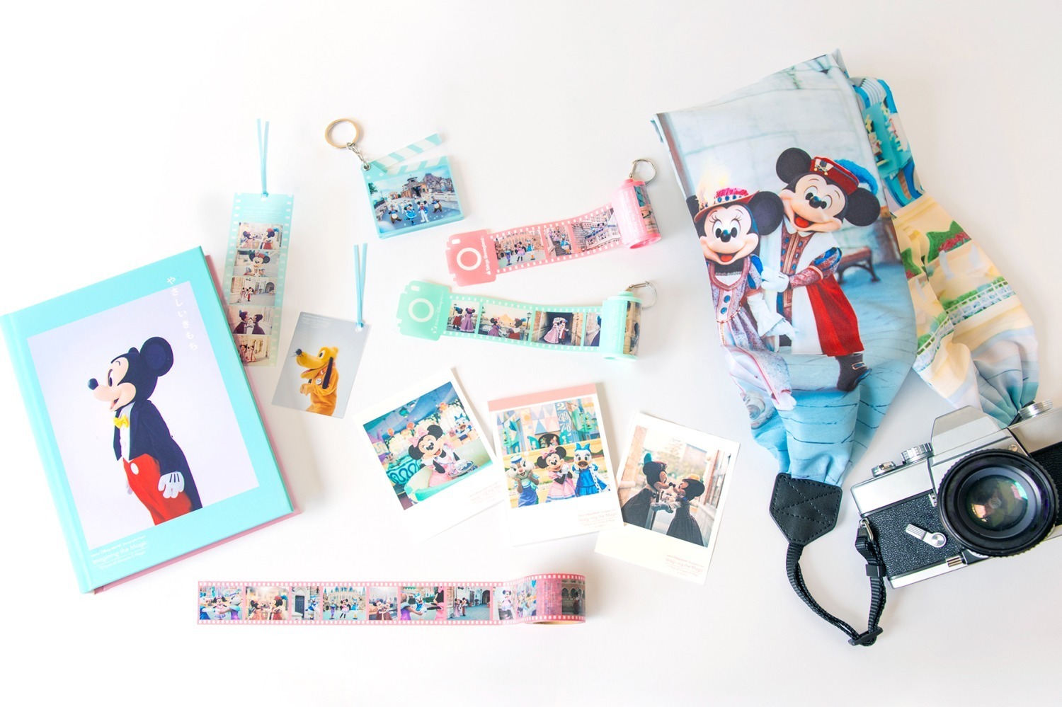 ミニーマウス｜東京ディズニーリゾートの新グッズ、パークで遊ぶミッキー＆ミニーの写真をプリント