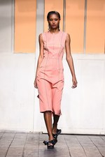 セドリック シャルリエ 2015年春夏コレクション - 切りっぱなしの美学と、彩りのモダニティ｜写真6