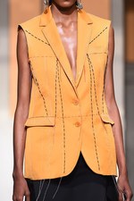 セドリック シャルリエ 2015年春夏コレクション - 切りっぱなしの美学と、彩りのモダニティ｜写真8