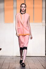 セドリック シャルリエ 2015年春夏コレクション - 切りっぱなしの美学と、彩りのモダニティ｜写真11