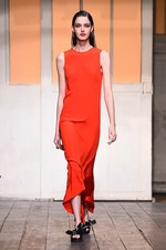 セドリック シャルリエ 2015年春夏コレクション - 切りっぱなしの美学と、彩りのモダニティ｜写真26