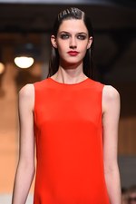 セドリック シャルリエ 2015年春夏コレクション - 切りっぱなしの美学と、彩りのモダニティ｜写真27