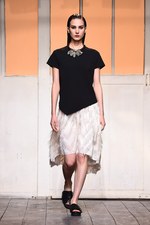 セドリック シャルリエ 2015年春夏コレクション - 切りっぱなしの美学と、彩りのモダニティ｜写真37