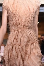 セドリック シャルリエ 2015年春夏コレクション - 切りっぱなしの美学と、彩りのモダニティ｜写真41