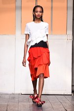 セドリック シャルリエ 2015年春夏コレクション - 切りっぱなしの美学と、彩りのモダニティ｜写真44