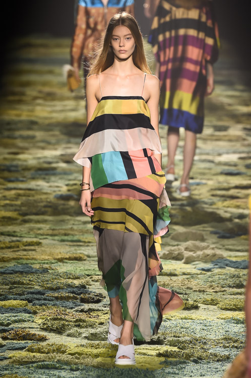 ドリス ヴァン ノッテン(DRIES VAN NOTEN) 2015年春夏ウィメンズコレクション シルエット - 写真8